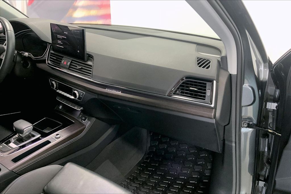 Thumbnail: 2025 Audi Q5 - 22