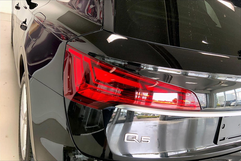 Thumbnail: 2025 Audi Q5 - 29
