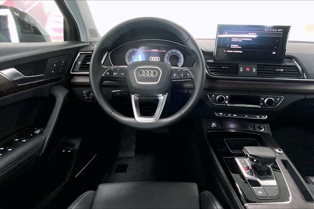 Thumbnail: 2025 Audi Q5 - 13