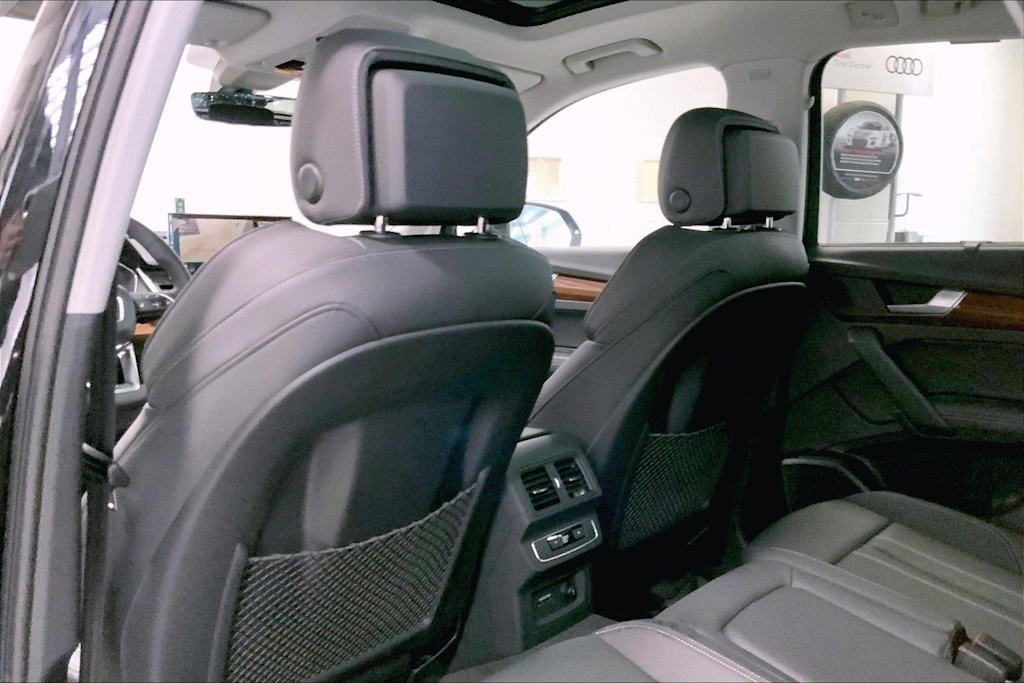 Thumbnail: 2023 Audi Q5 - 8