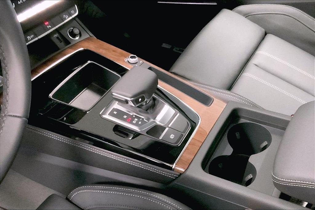Thumbnail: 2023 Audi Q5 - 11