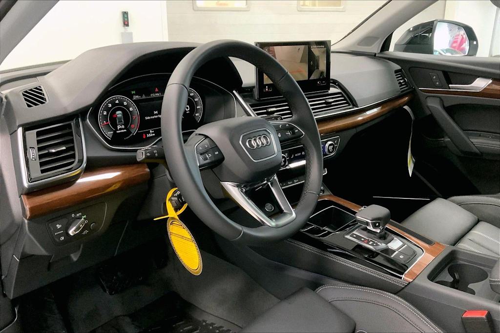 Thumbnail: 2023 Audi Q5 - 2