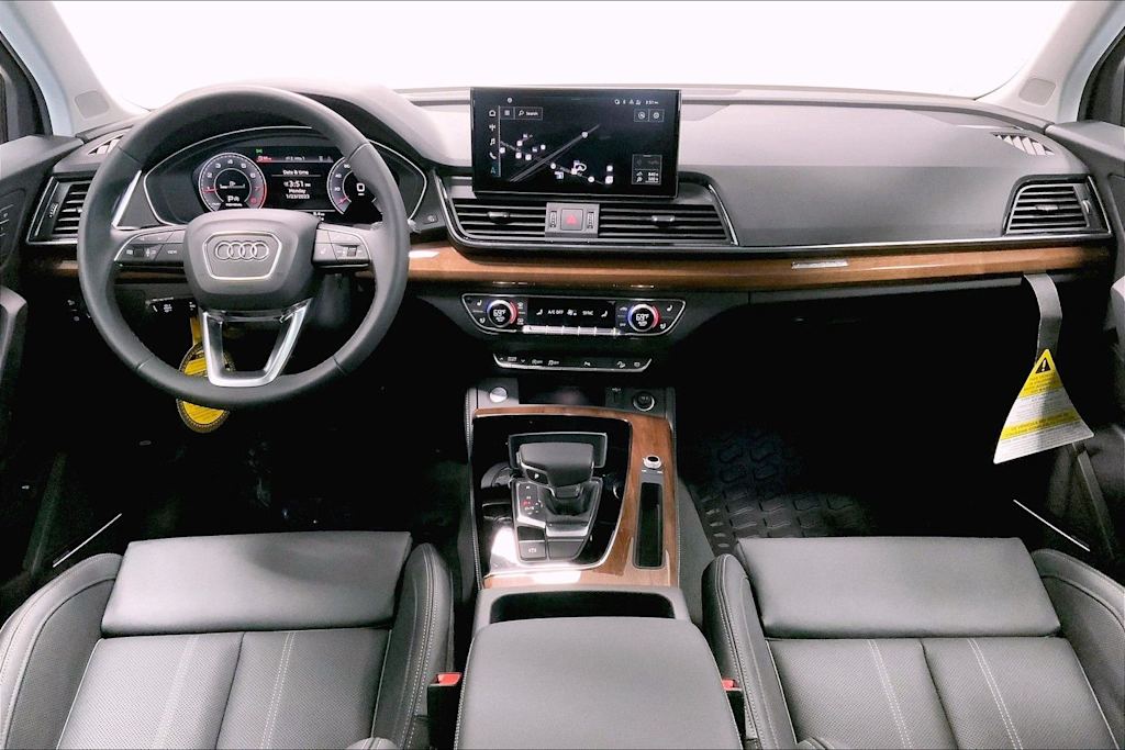 Thumbnail: 2023 Audi Q5 - 7