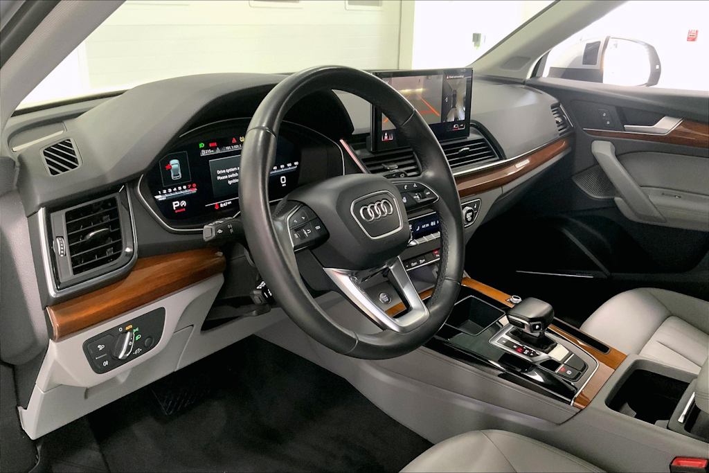 2022 Audi Q5 Premium Plus 2