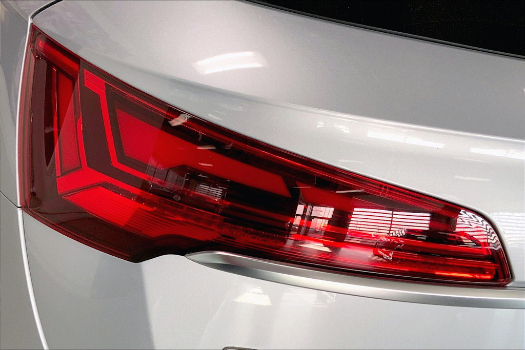 2022 Audi Q5 Premium Plus 32