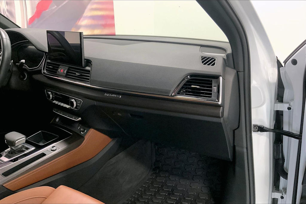 Thumbnail: 2023 Audi Q5 - 21