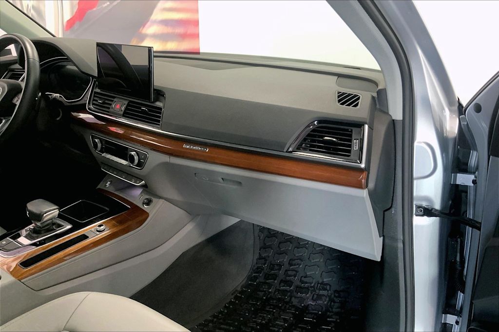 Thumbnail: 2022 Audi Q5 - 14