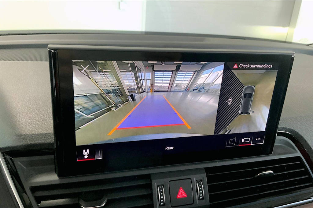 Thumbnail: 2022 Audi Q5 - 24