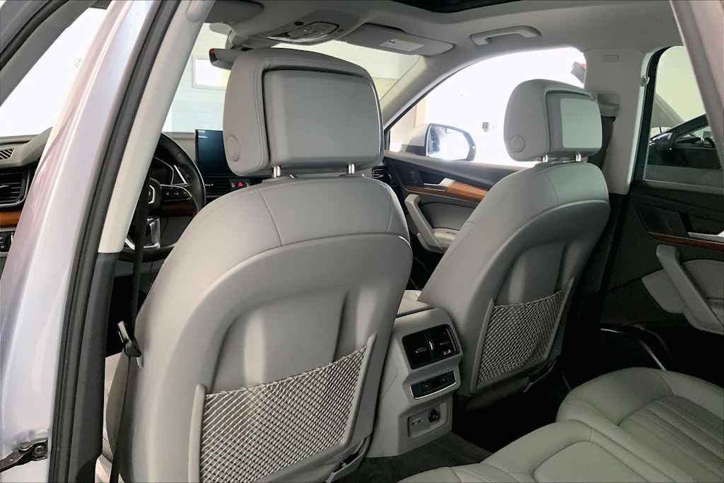 Thumbnail: 2022 Audi Q5 - 12