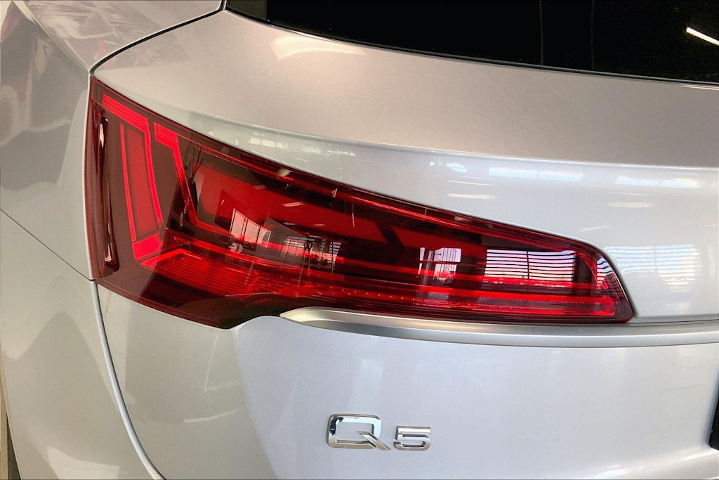 Thumbnail: 2022 Audi Q5 - 30