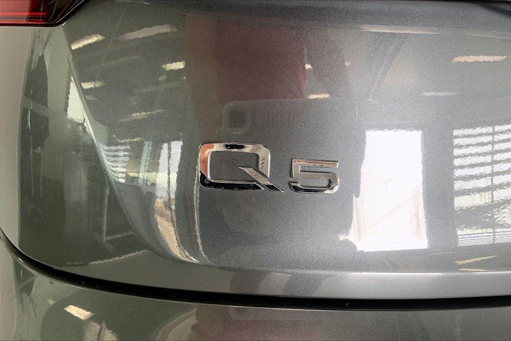 Thumbnail: 2023 Audi Q5 - 7