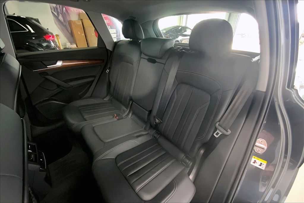 Thumbnail: 2023 Audi Q5 - 27