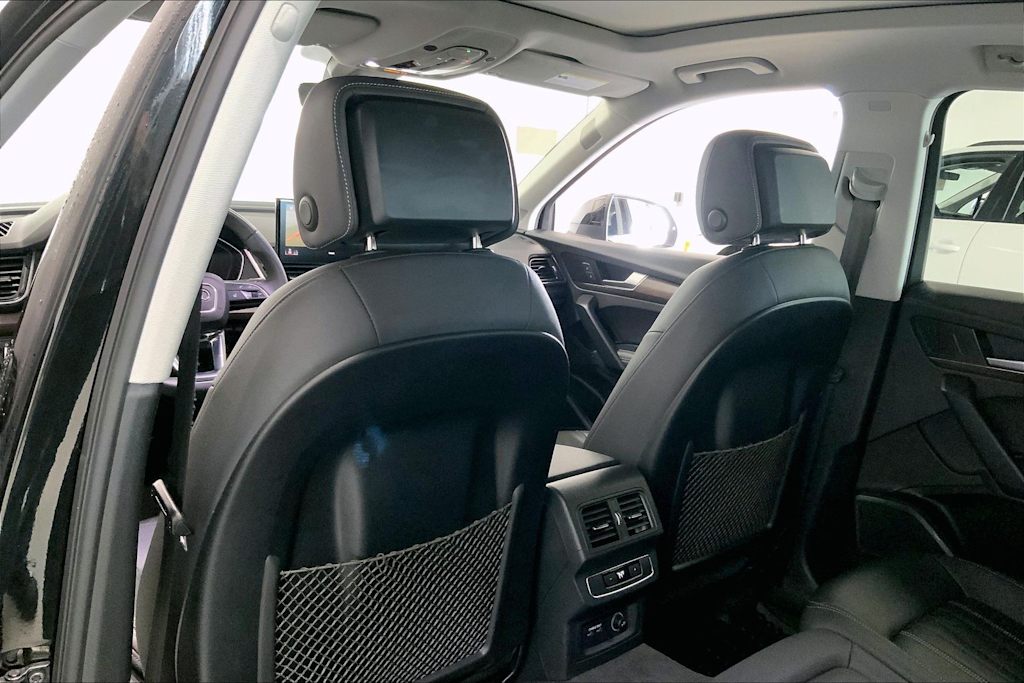 Thumbnail: 2023 Audi Q5 - 11