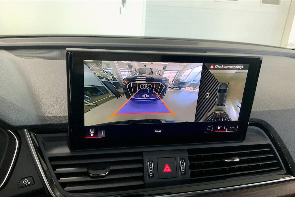 Thumbnail: 2023 Audi Q5 - 14