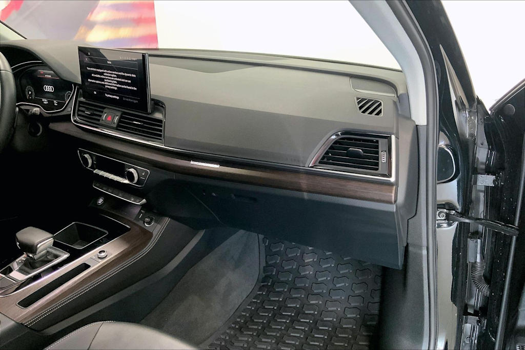 Thumbnail: 2023 Audi Q5 - 21