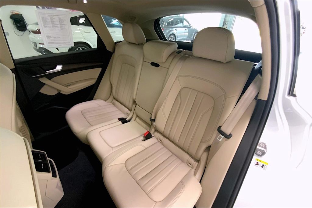 Thumbnail: 2023 Audi Q5 - 25