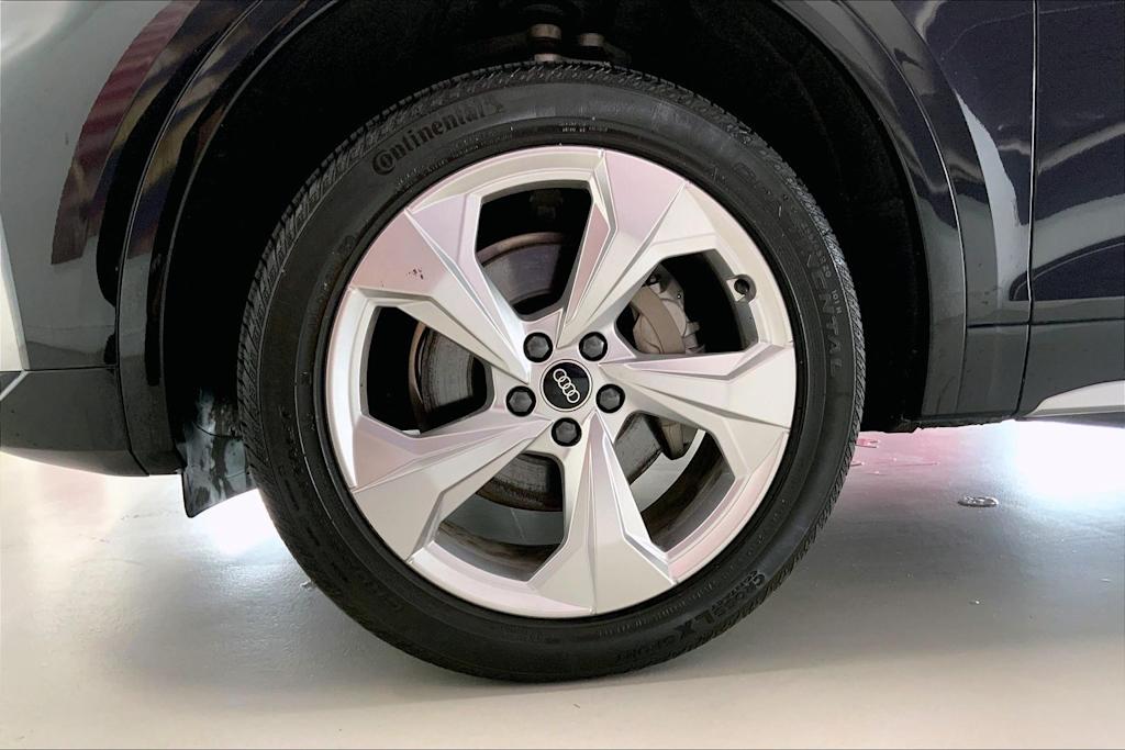 Thumbnail: 2023 Audi Q5 - 8