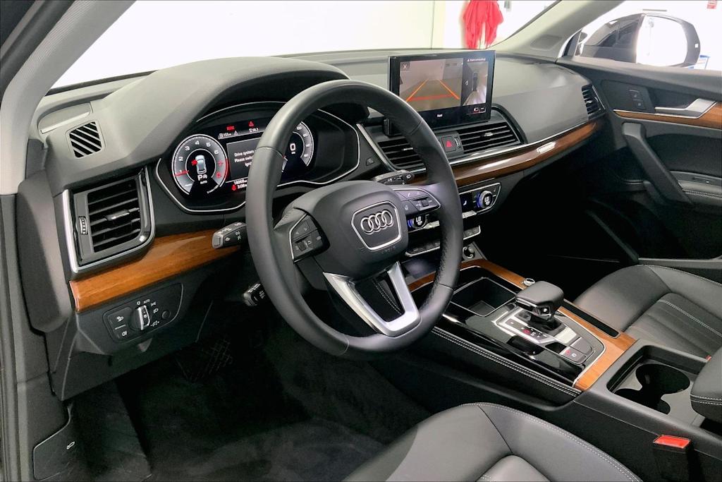 Thumbnail: 2023 Audi Q5 - 2