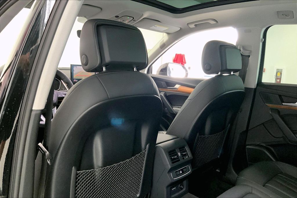Thumbnail: 2023 Audi Q5 - 12