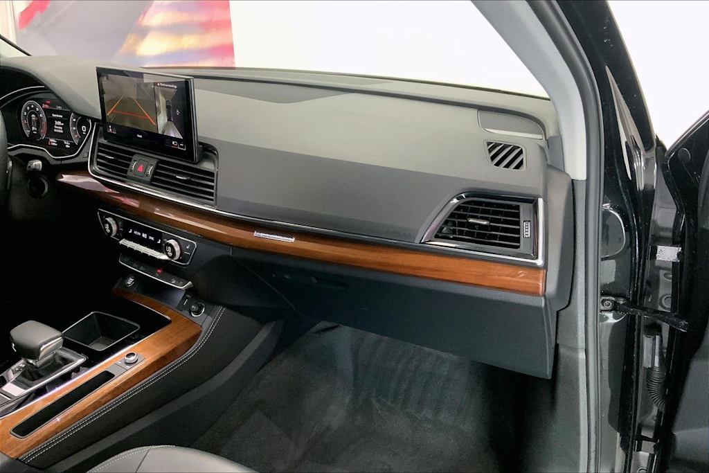 Thumbnail: 2023 Audi Q5 - 21