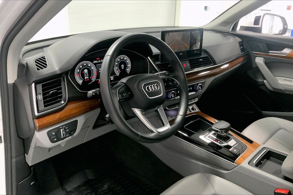 Thumbnail: 2022 Audi Q5 - 2