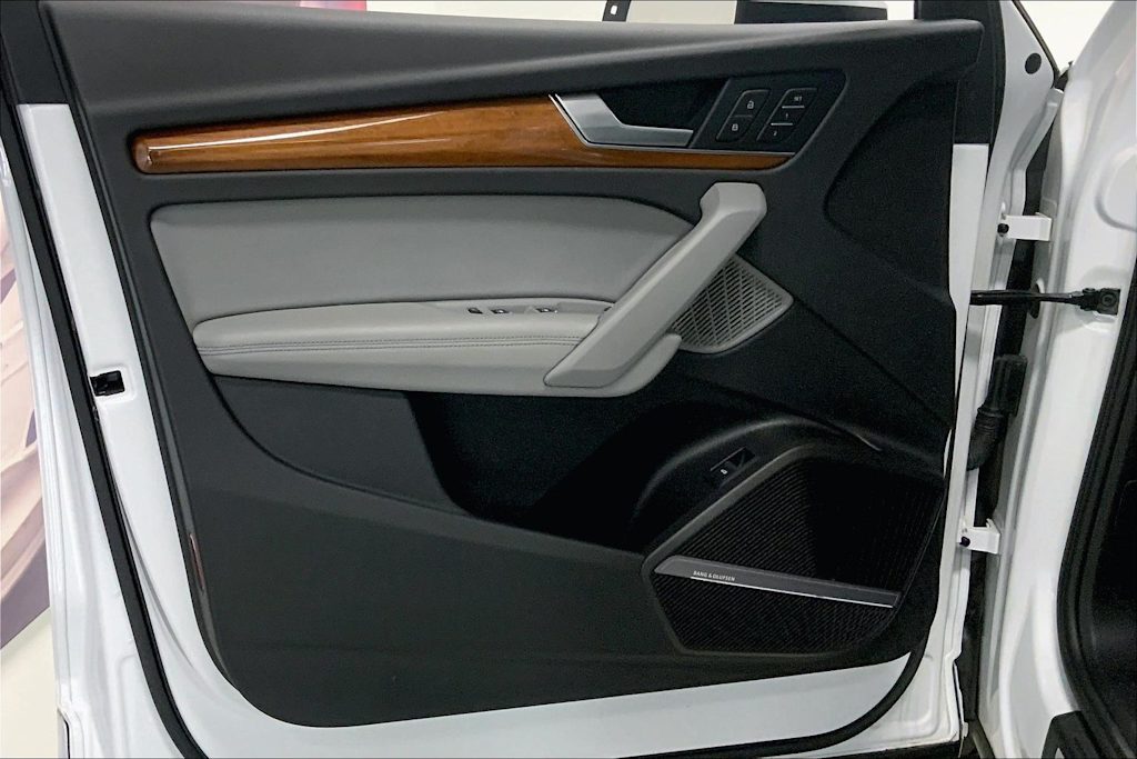 Thumbnail: 2022 Audi Q5 - 26