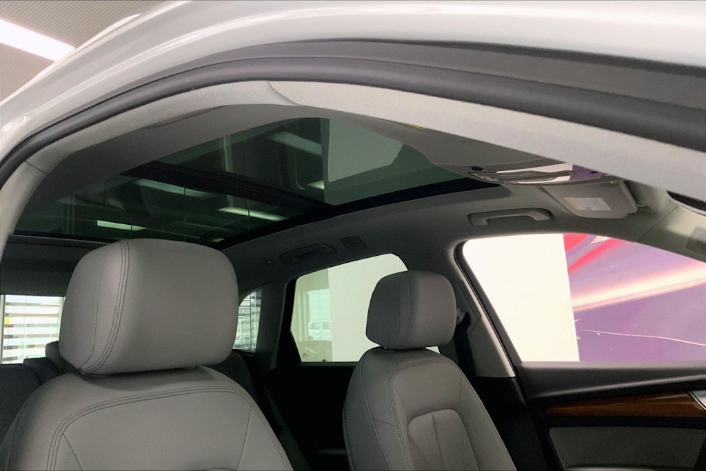 Thumbnail: 2022 Audi Q5 - 28