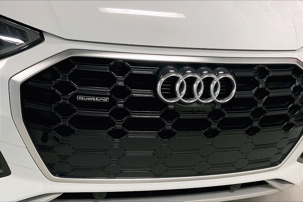 Thumbnail: 2022 Audi Q5 - 31