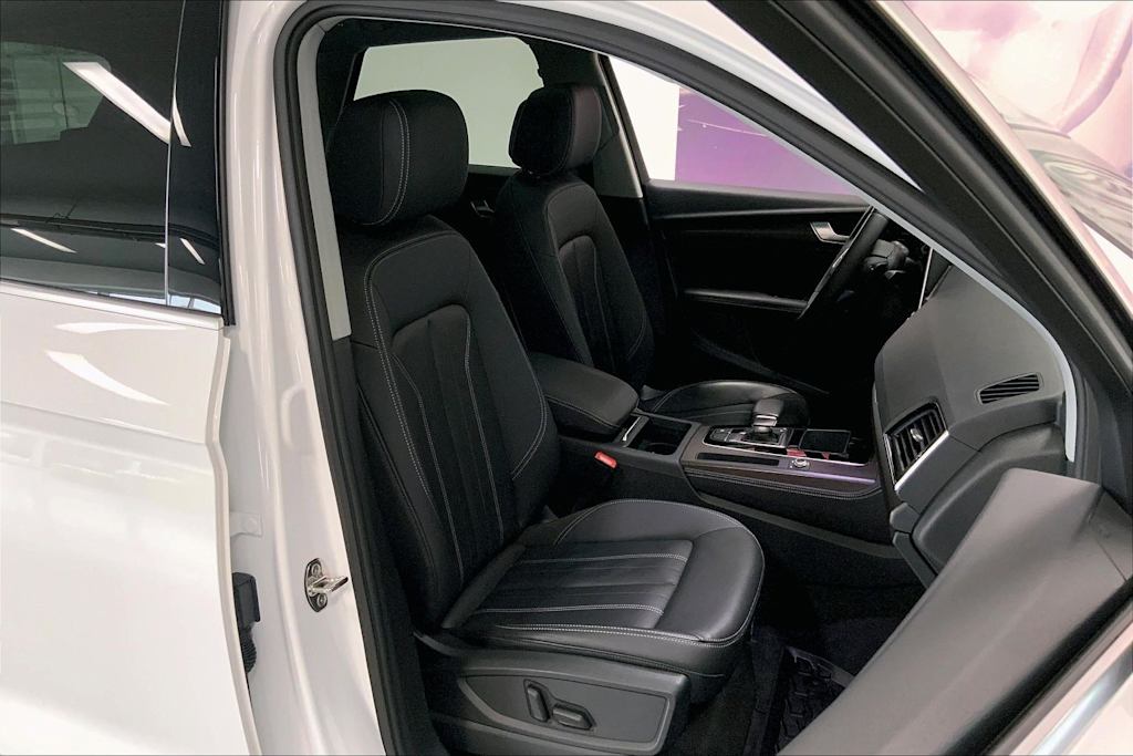 Thumbnail: 2022 Audi Q5 - 11