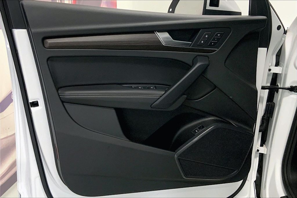 Thumbnail: 2022 Audi Q5 - 25