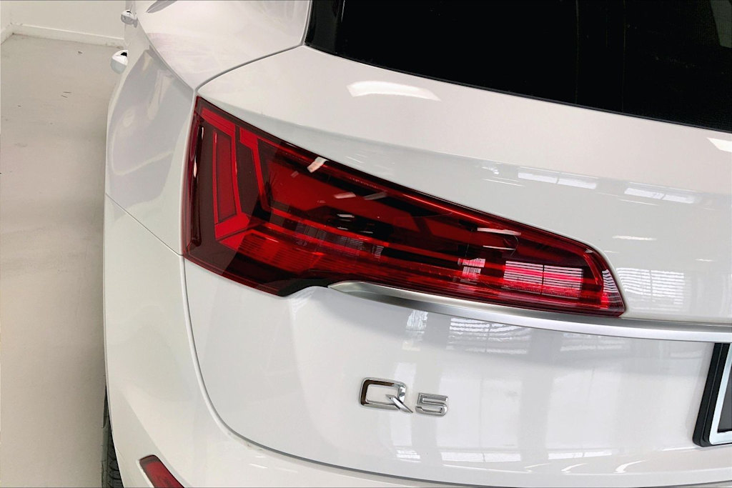 Thumbnail: 2022 Audi Q5 - 30