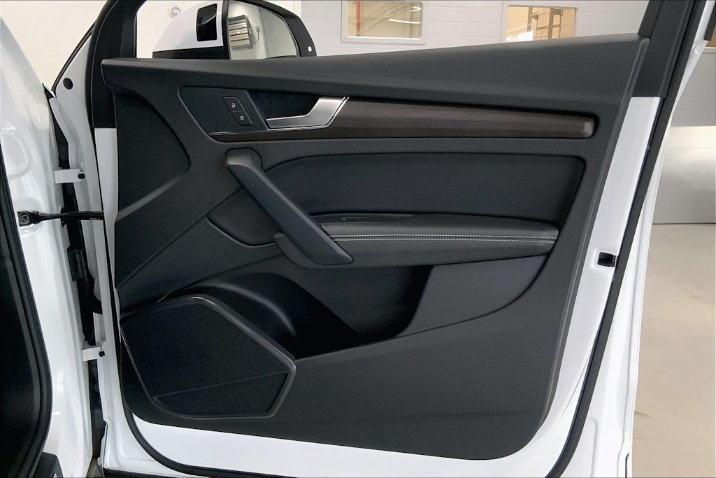 Thumbnail: 2022 Audi Q5 - 26