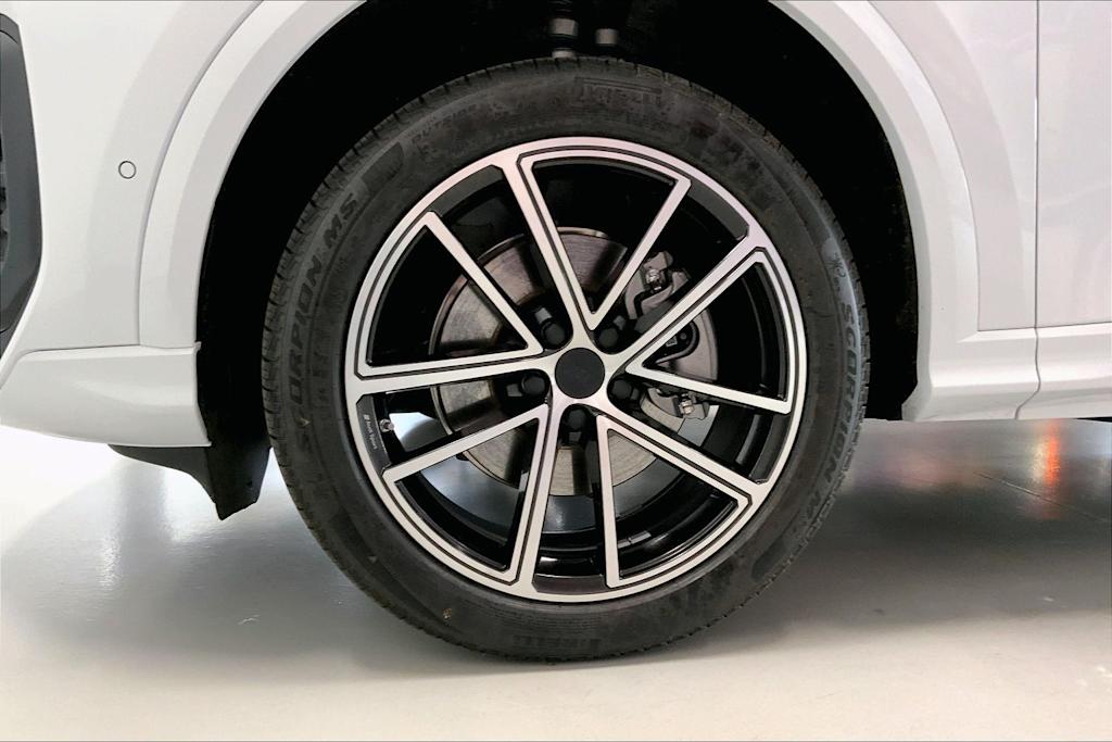 Thumbnail: 2026 Audi Q5 - 8