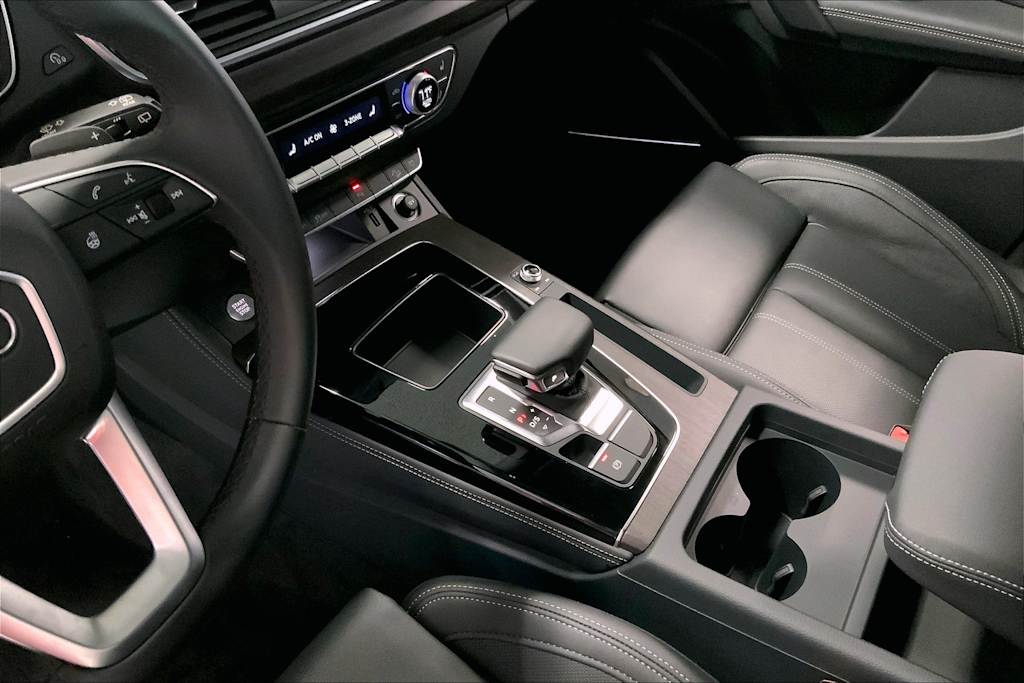 Thumbnail: 2025 Audi Q5 - 16