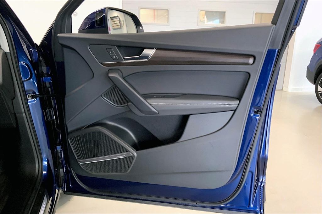 Thumbnail: 2025 Audi Q5 - 27