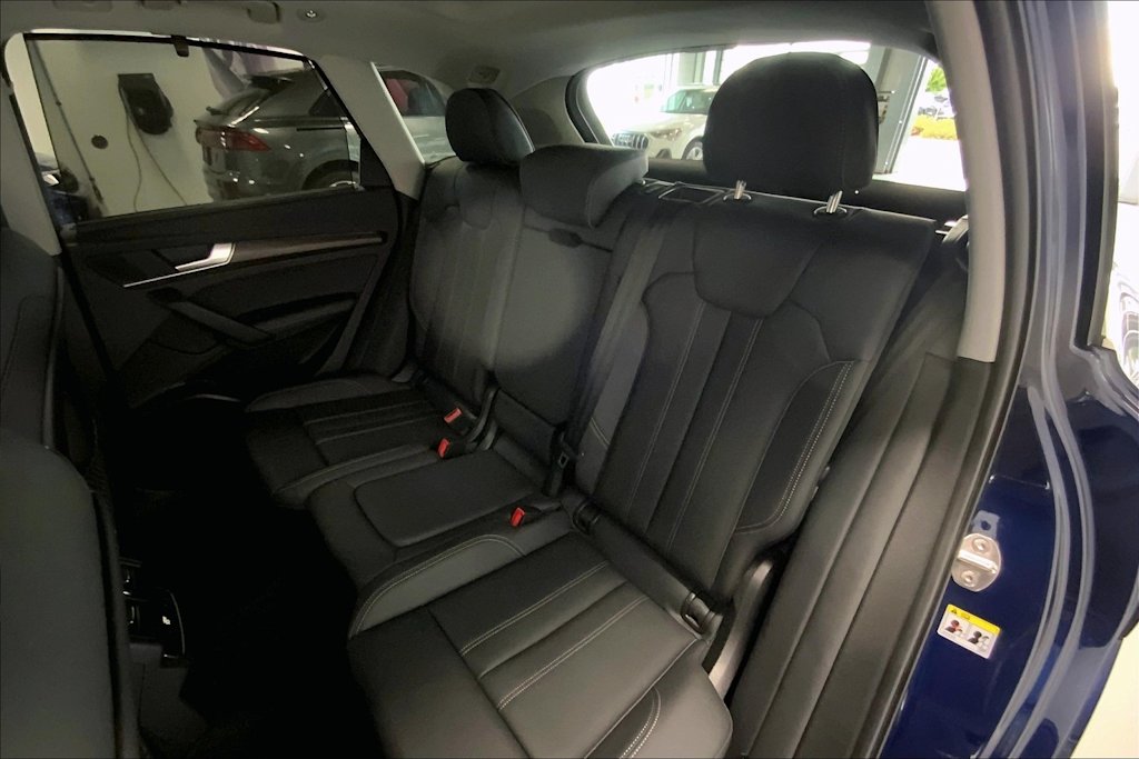 Thumbnail: 2025 Audi Q5 - 12