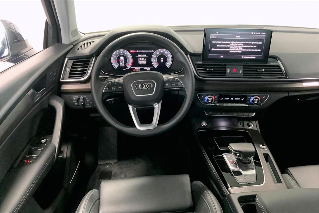 Thumbnail: 2025 Audi Q5 - 13