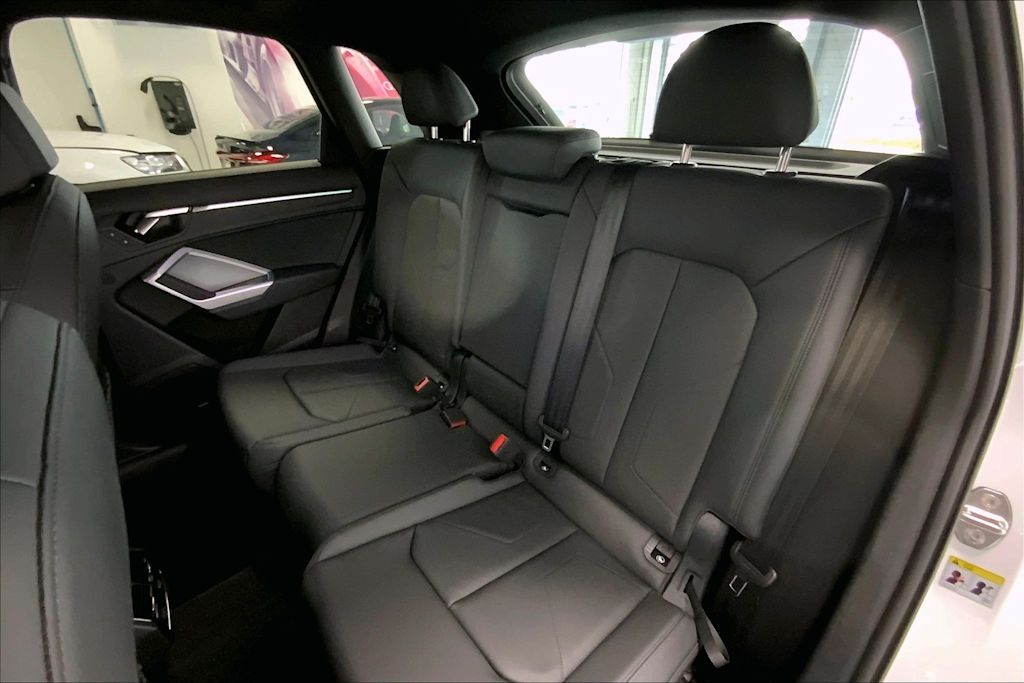 Thumbnail: 2024 Audi Q3 - 28