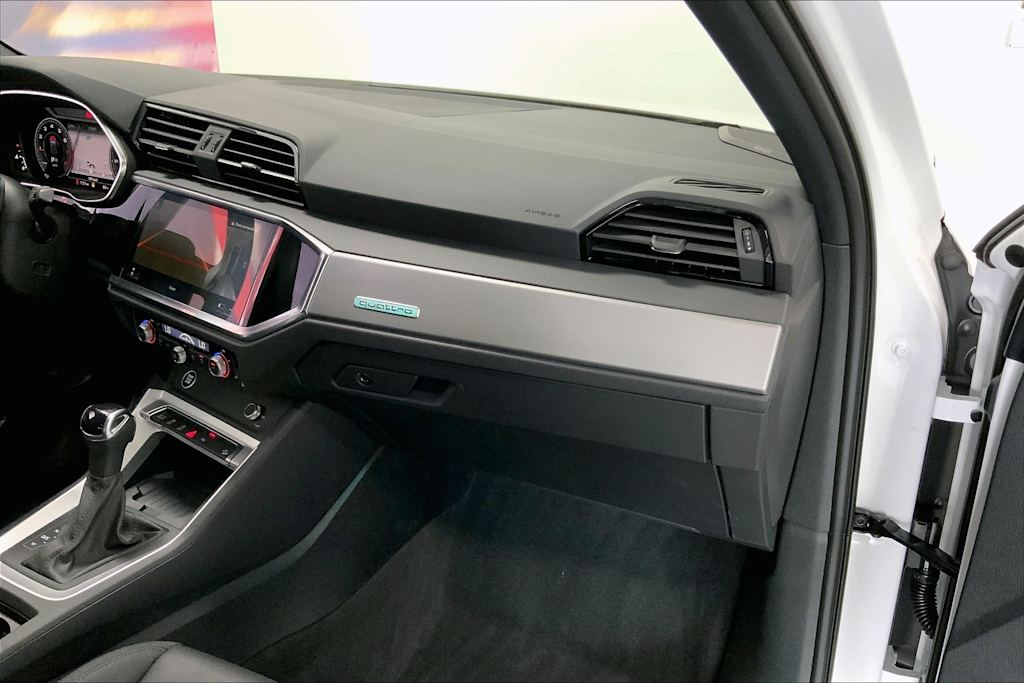 Thumbnail: 2024 Audi Q3 - 23