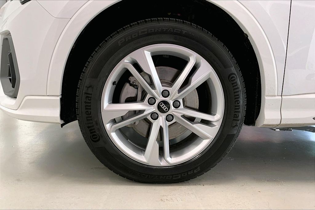 Thumbnail: 2024 Audi Q3 - 8