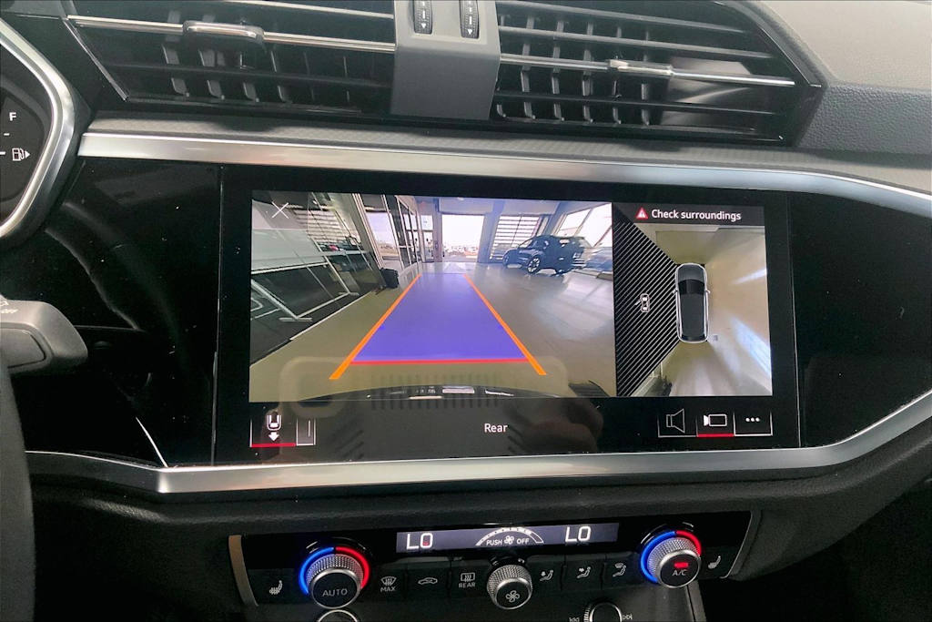 Thumbnail: 2023 Audi Q3 - 15