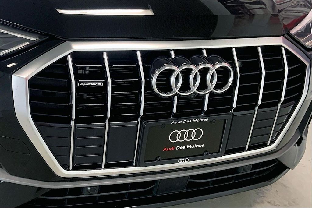 Thumbnail: 2023 Audi Q3 - 7