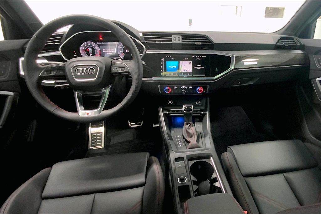 Thumbnail: 2025 Audi Q3 - 9