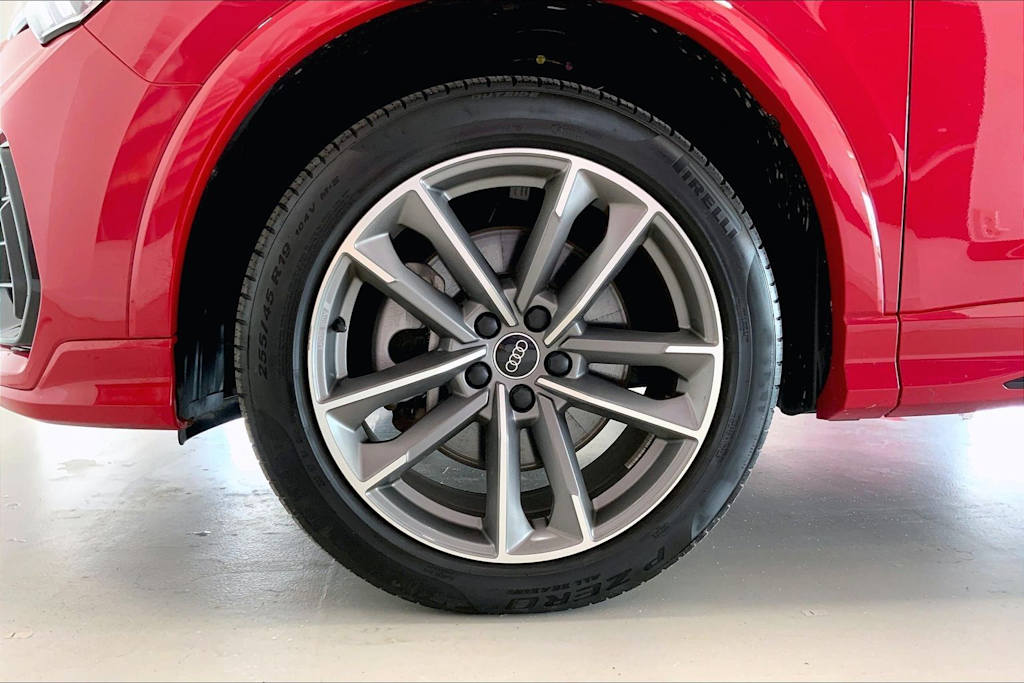 Thumbnail: 2023 Audi Q3 - 7