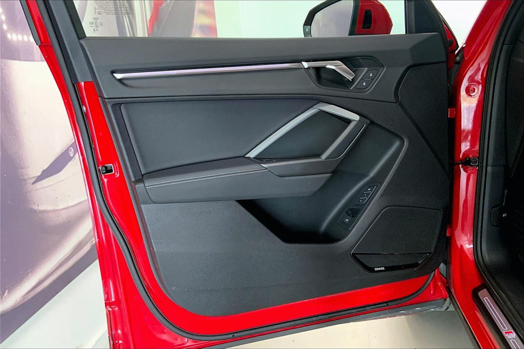 Thumbnail: 2023 Audi Q3 - 24
