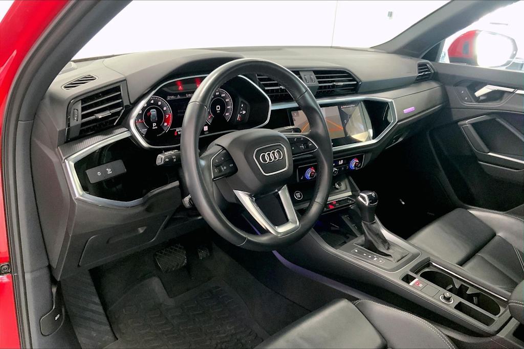 Thumbnail: 2023 Audi Q3 - 2