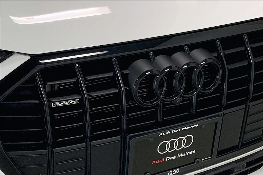 Thumbnail: 2025 Audi Q3 - 31