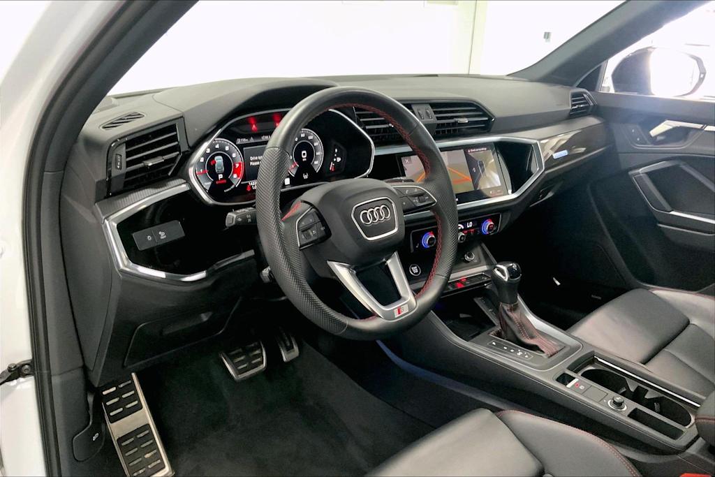 Thumbnail: 2025 Audi Q3 - 2