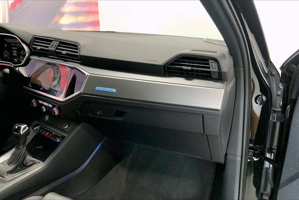 Thumbnail: 2023 Audi Q3 - 23