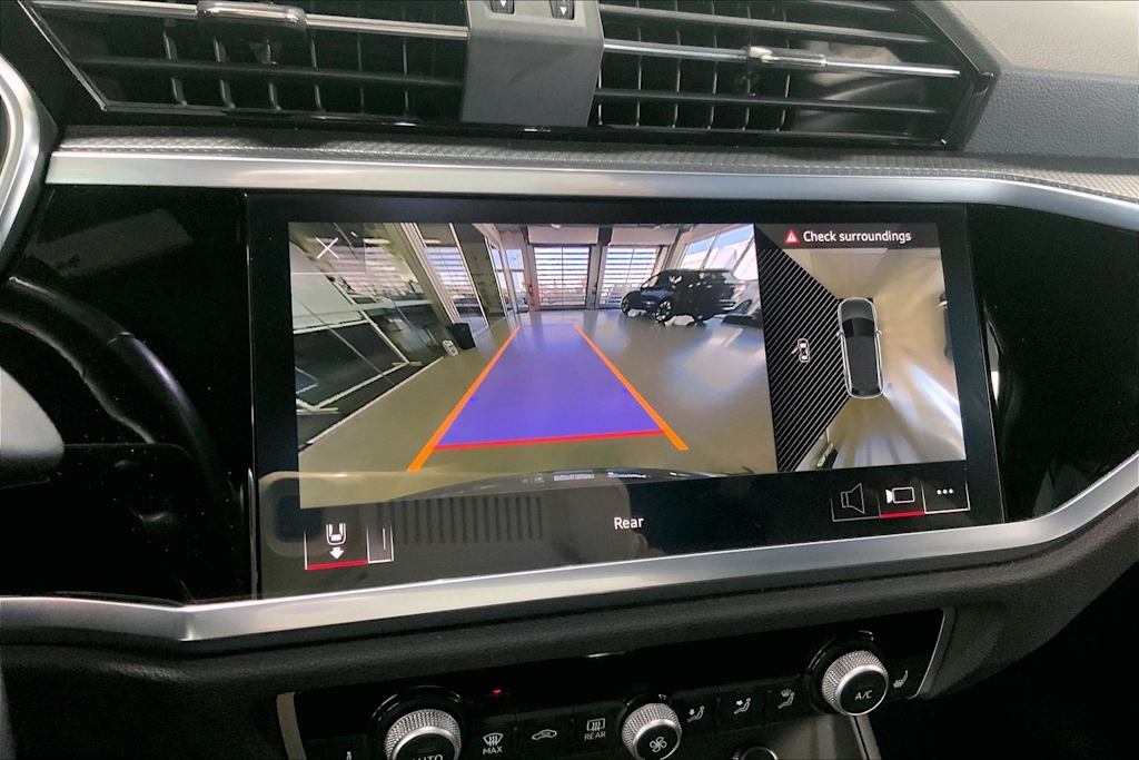 Thumbnail: 2023 Audi Q3 - 15